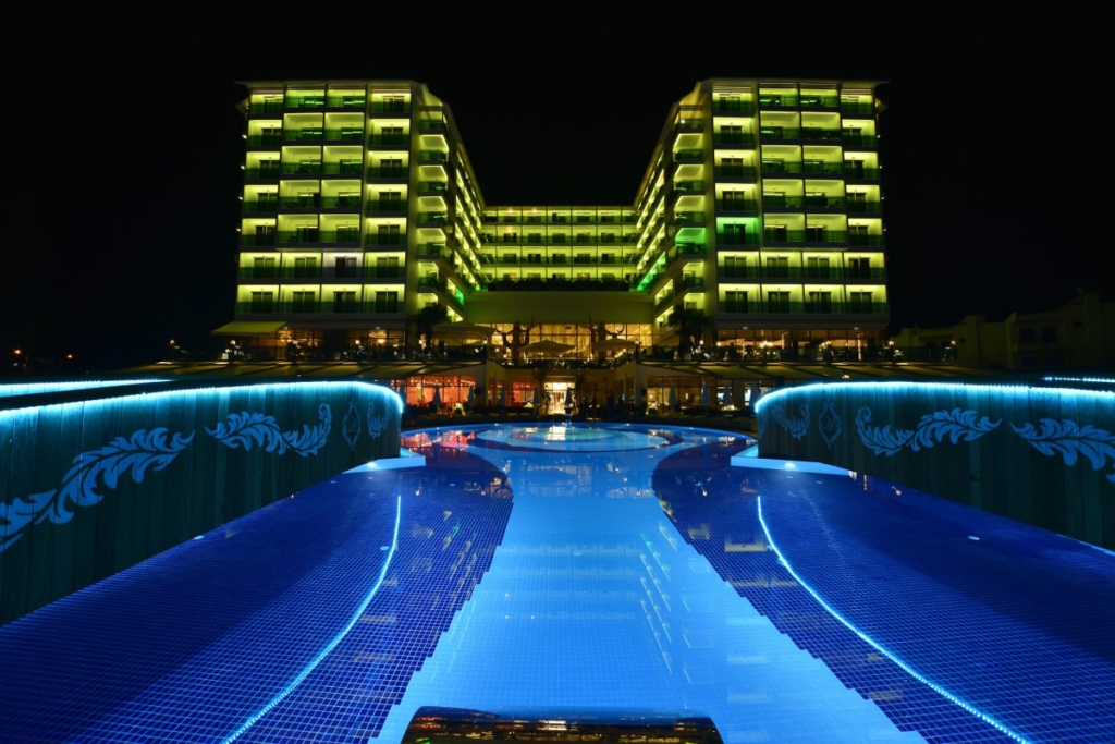 Azura Deluxe Resort Spa