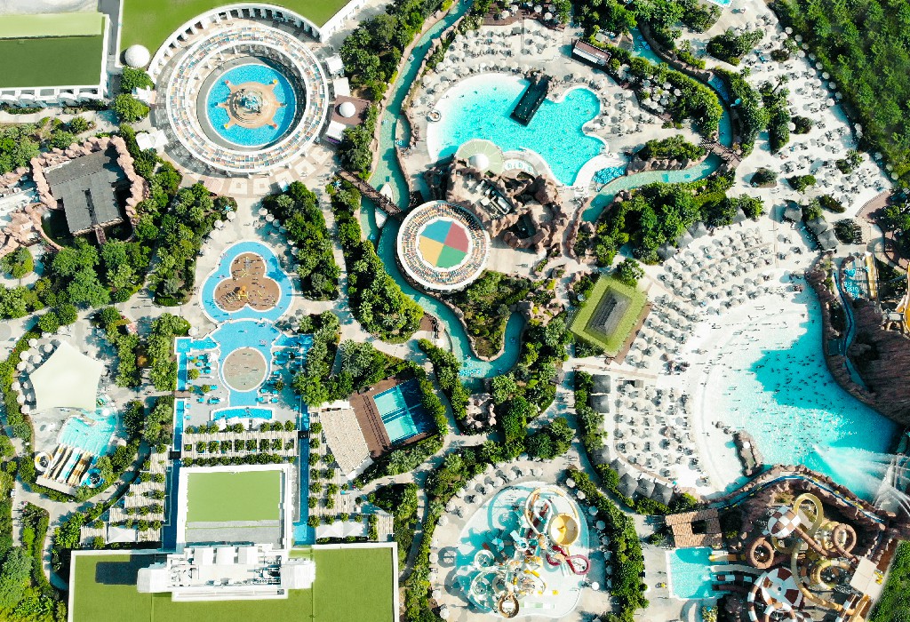 Theme_Park_General1